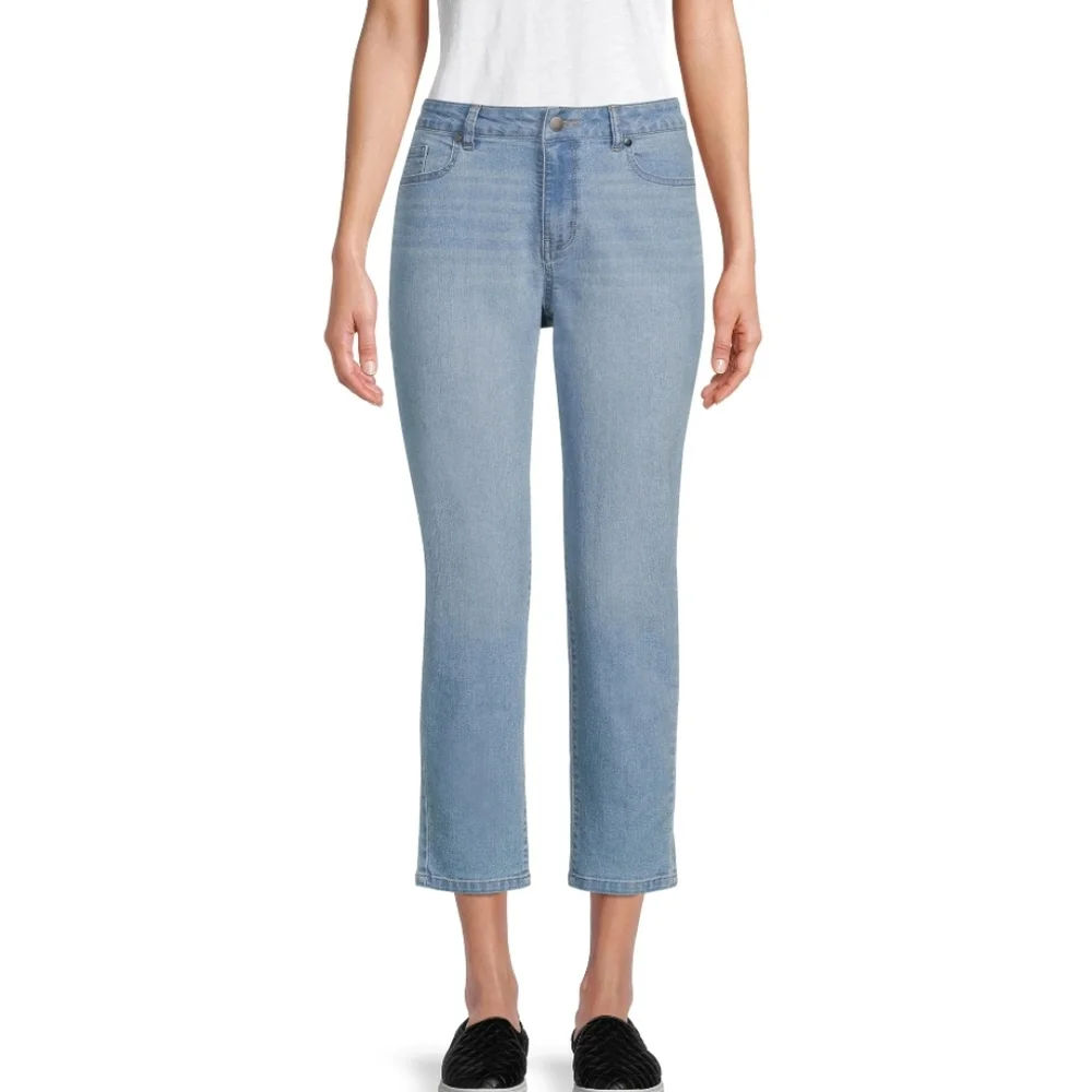 TIME & TRU Cropped Denim Light Wash Boyfriend Jeans NWOT